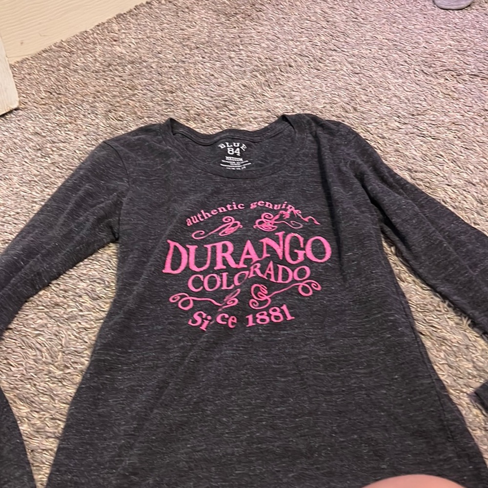 Long sleeve tee shirt